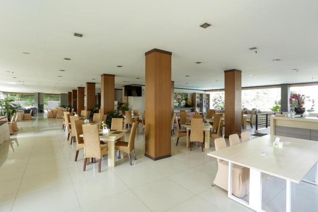 Grand Hani Hotel Lembang Exterior foto
